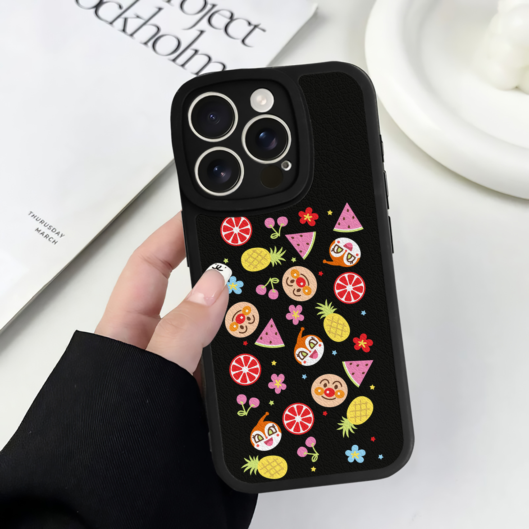 （画像用） アンパンマン Anpanman 【iPhone 16シリーズ対応】シリコンスマホケース（レザー調） 材質：シリコン